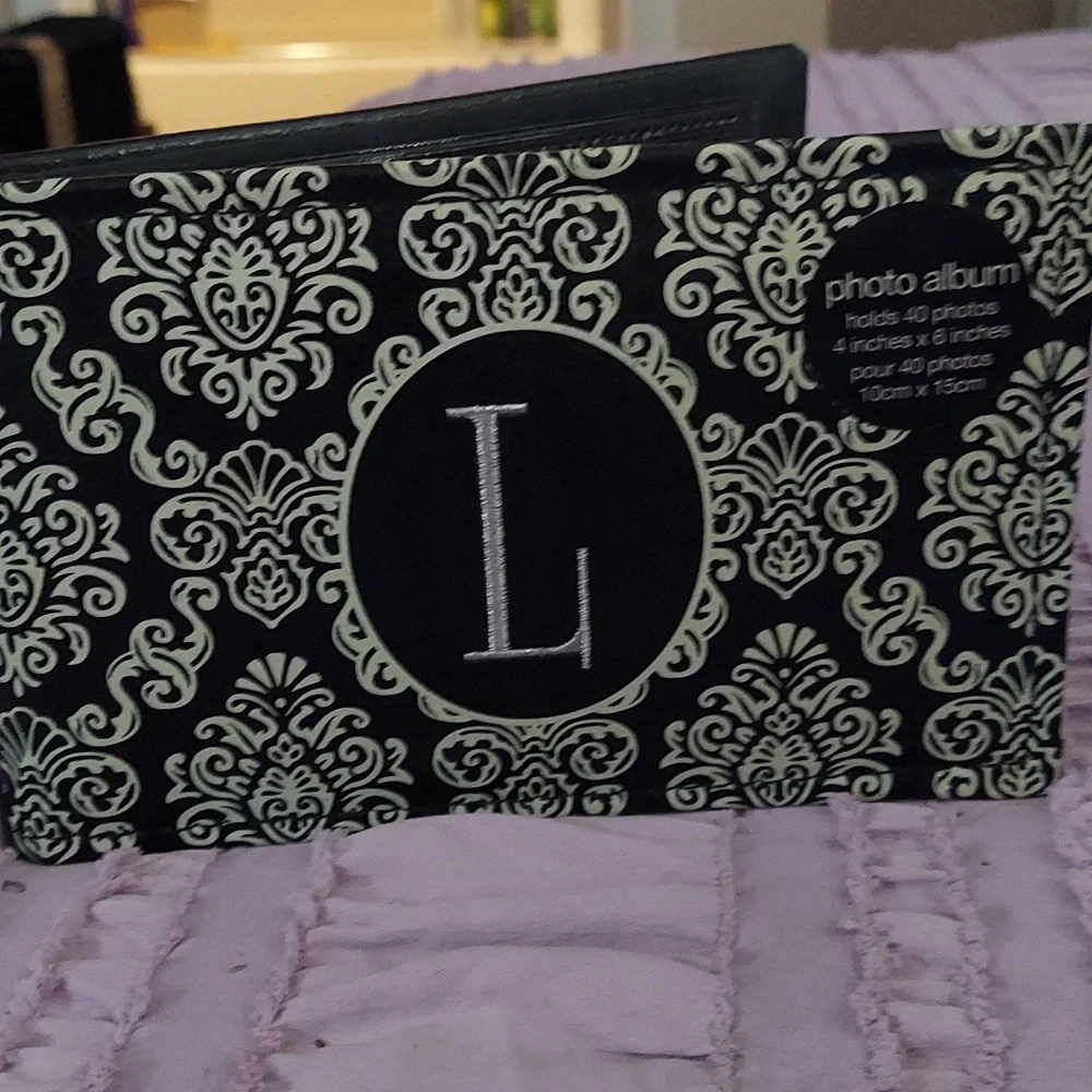 Black and white damask pattern Initial 'L' Photo Album